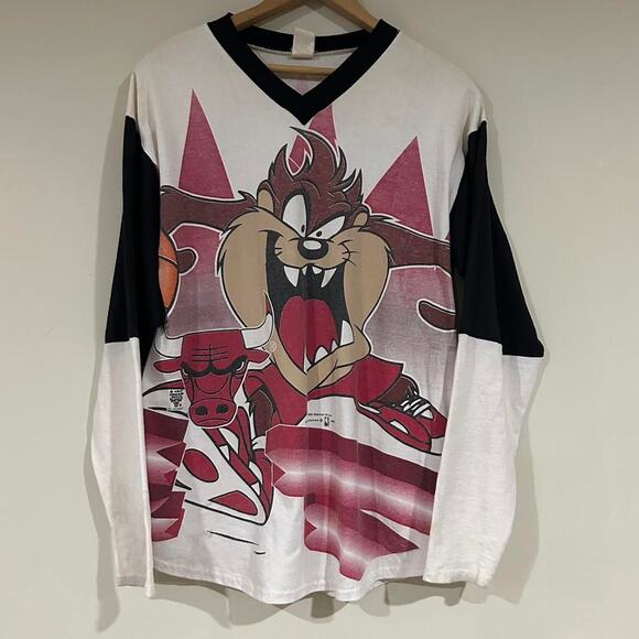 NBA Other - Vintage 1995 Chicago Bulls Taz 3/4 Sleeve Shirt